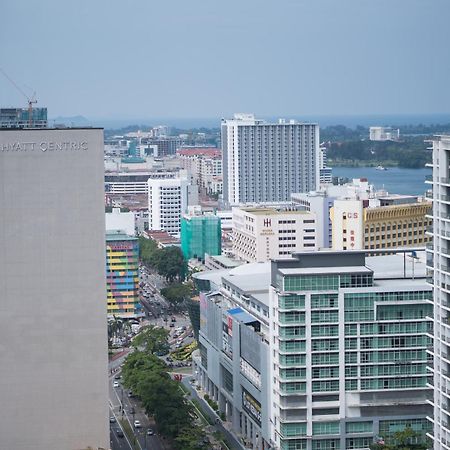 Petronella Suites Apartment @ Jesselton Quay Kota Kinabalu Exterior photo