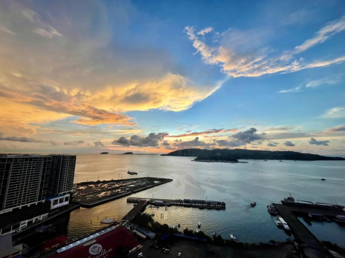 Petronella Suites Apartment @ Jesselton Quay Kota Kinabalu Exterior photo