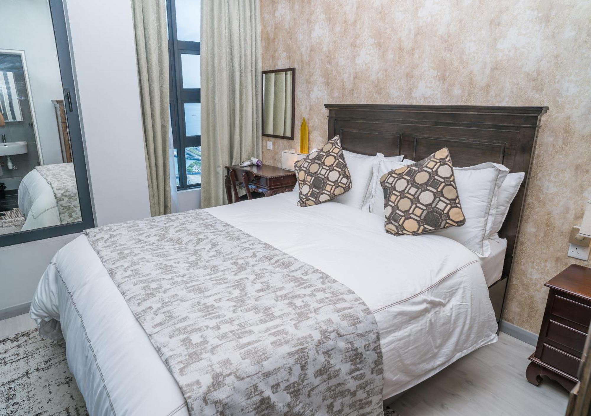 Petronella Suites Apartment @ Jesselton Quay Kota Kinabalu Exterior photo