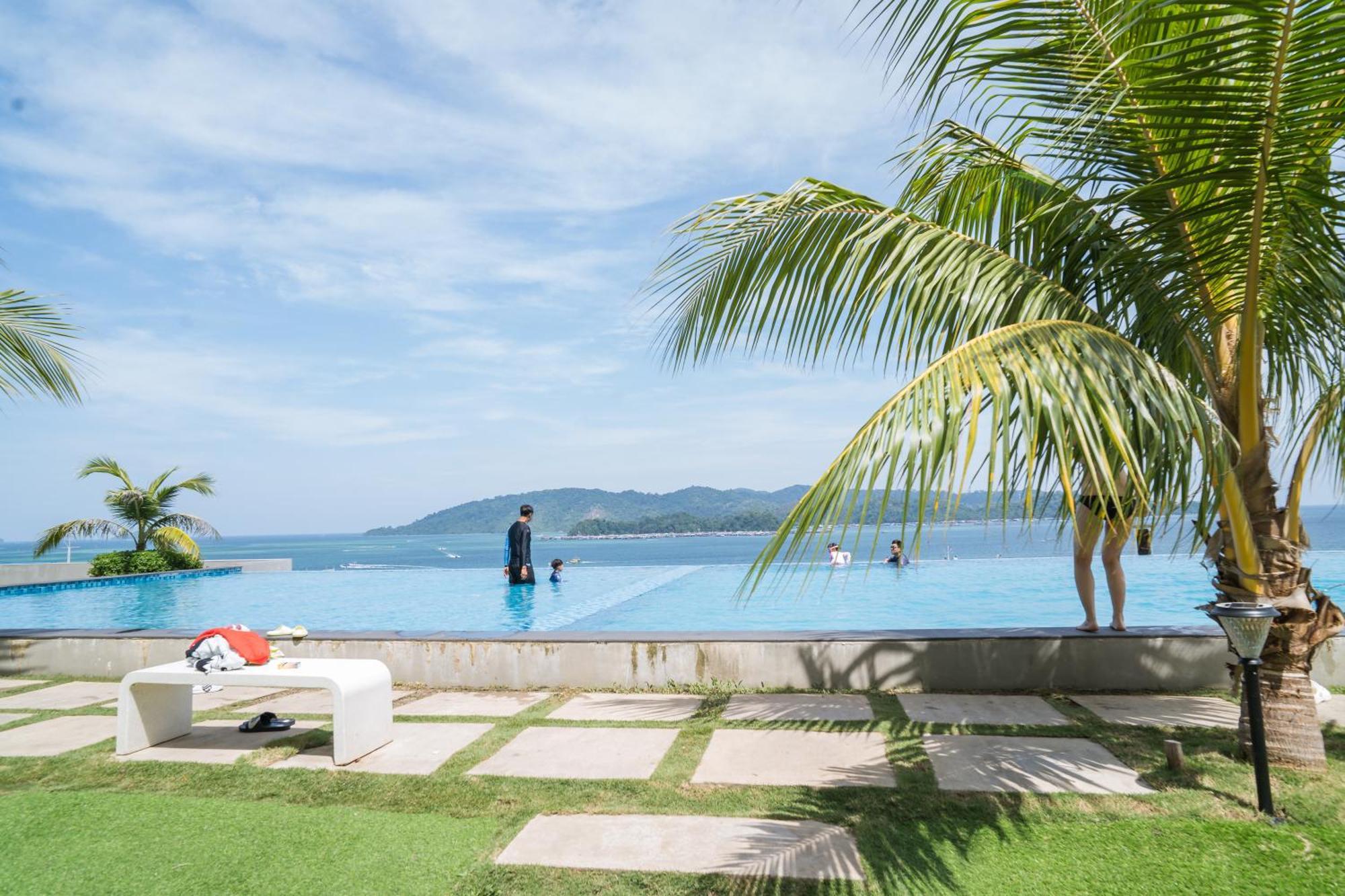 Petronella Suites Apartment @ Jesselton Quay Kota Kinabalu Exterior photo